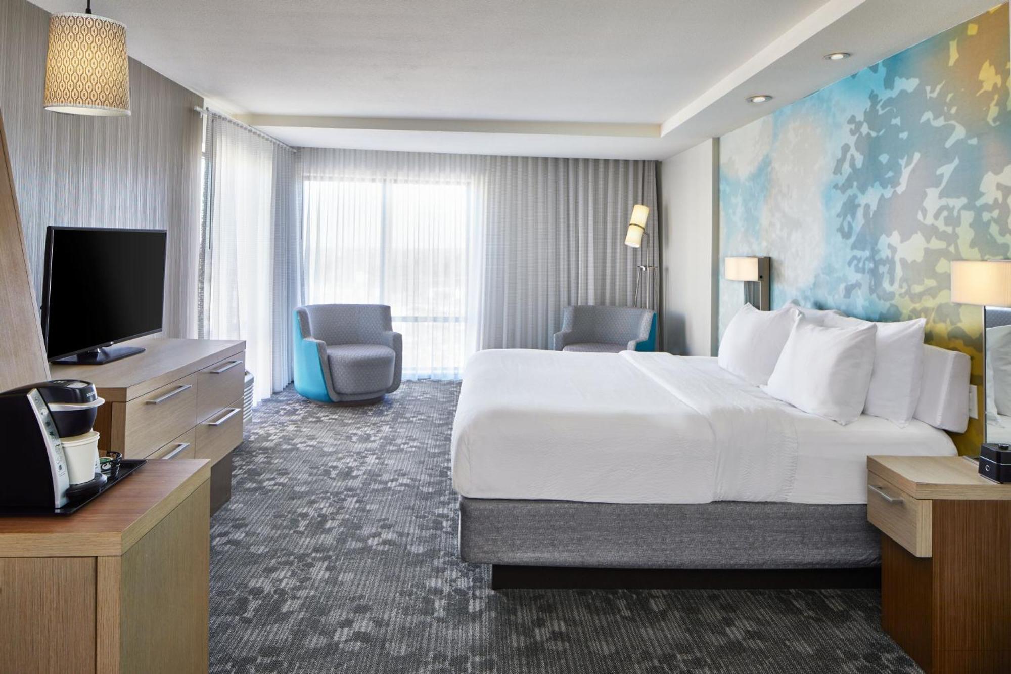 Отель Courtyard By Marriott Atlanta Лития-Спрингс Экстерьер фото